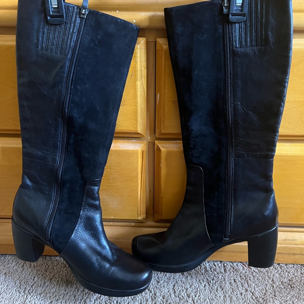 Dansko Women's Black Suede & Leather combo Knee High Side Zip Tall Boots